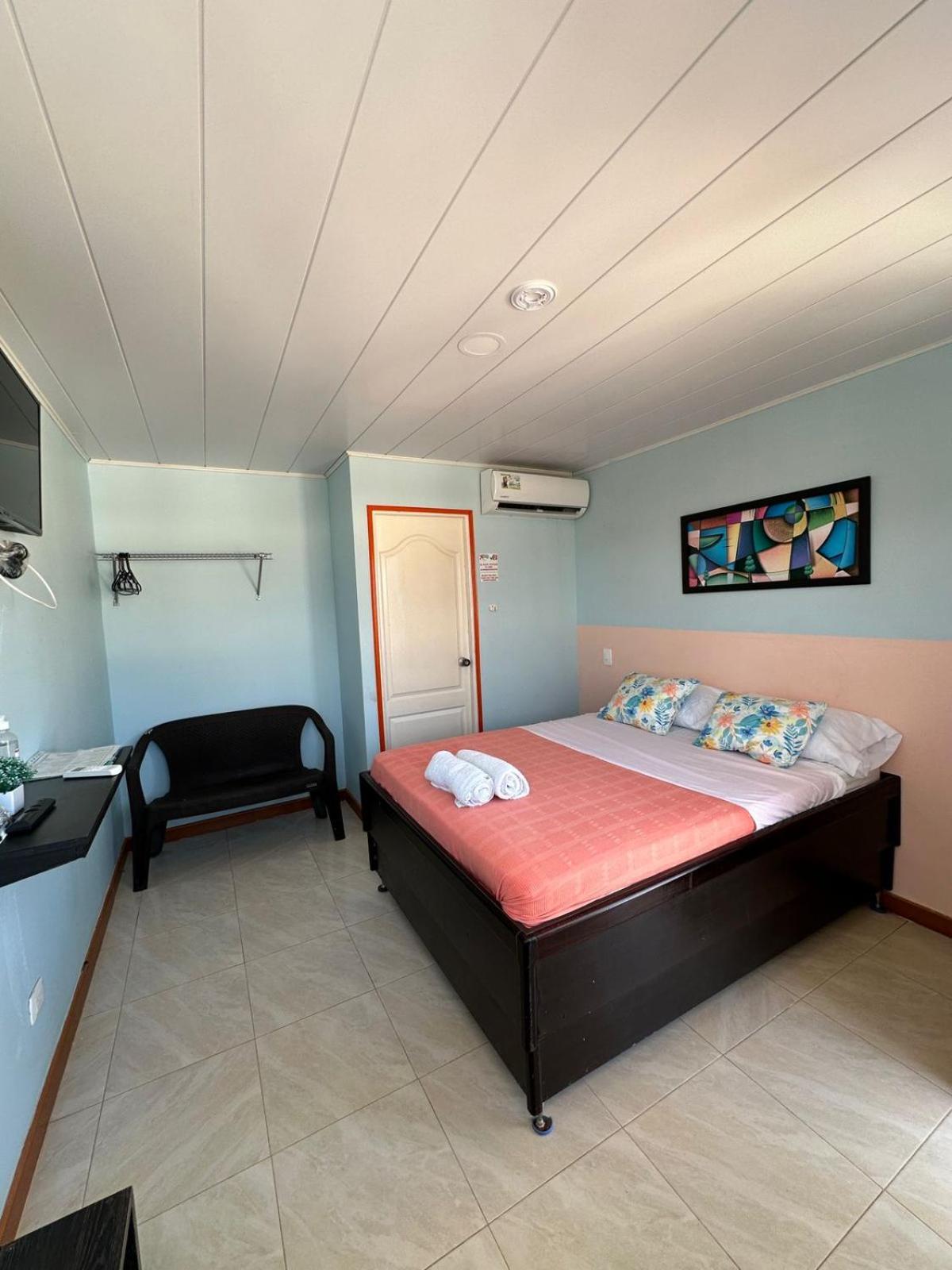 Victoria'S Gennie Bay Village Hostal San Andrés Kültér fotó