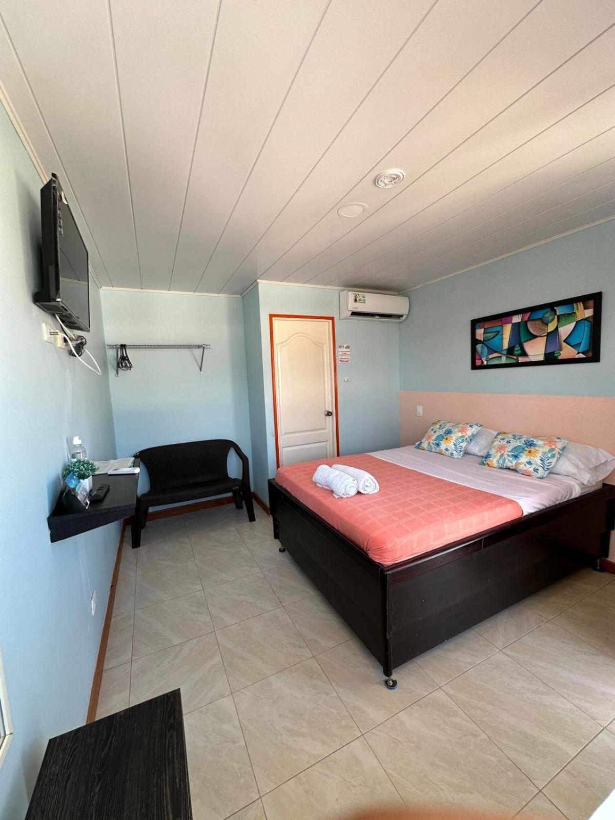 Victoria'S Gennie Bay Village Hostal San Andrés Kültér fotó