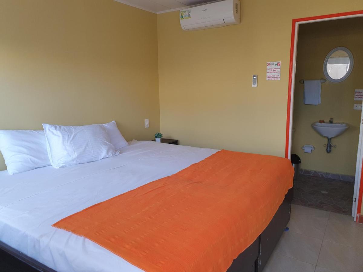 Victoria'S Gennie Bay Village Hostal San Andrés Kültér fotó