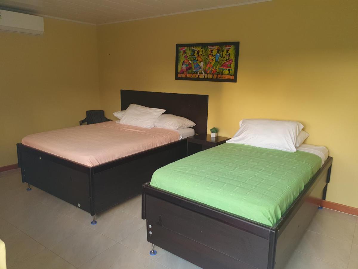 Victoria'S Gennie Bay Village Hostal San Andrés Kültér fotó